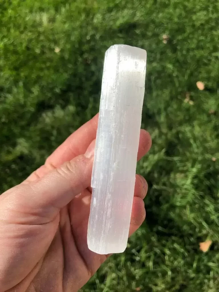 how to charge selenite